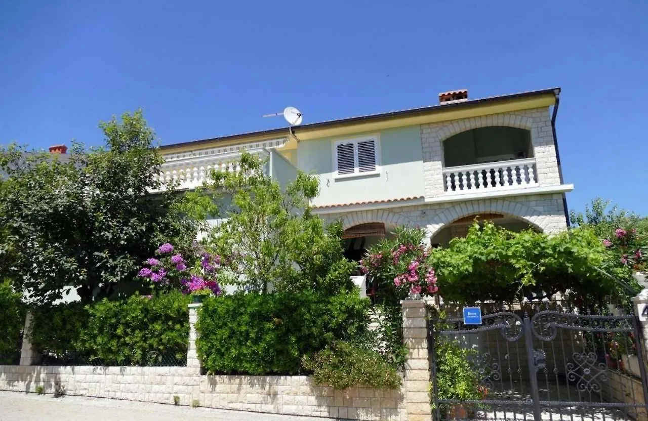 Apartments With A Parking Space Palit, Rab - 22562 Rab Town