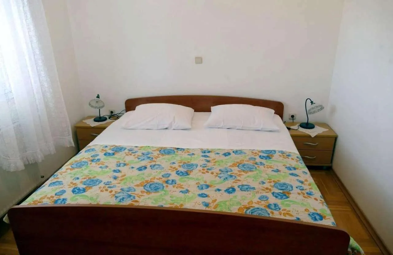 Apartments With A Parking Space Palit, Rab - 22562 Rab Town
