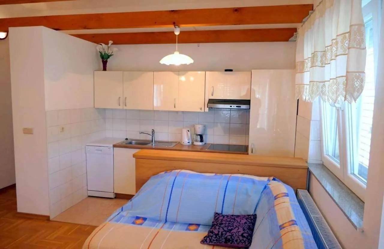 Apartments With A Parking Space Palit, Rab - 22562 Rab Town